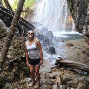 Meet your Posher, Ashley